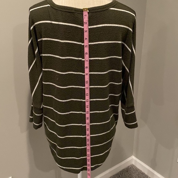 Market & Spruce Knit Top Size: M - Picture 4 of 12